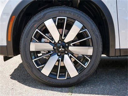 New 2025 Mitsubishi Outlander SE