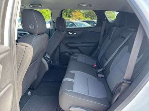Used 2025 Chevrolet Blazer LT FWD image 22