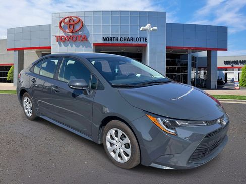 Used 2026 Toyota Corolla LE image 2