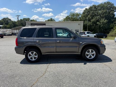 Used 2006 MAZDA Tribute s w/ Package 2 FWD image 8