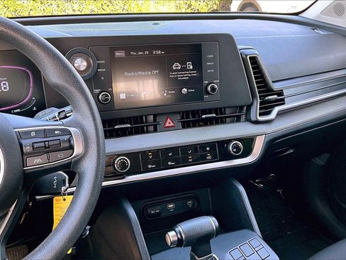 Certified 2023 Kia Sportage LX image 8