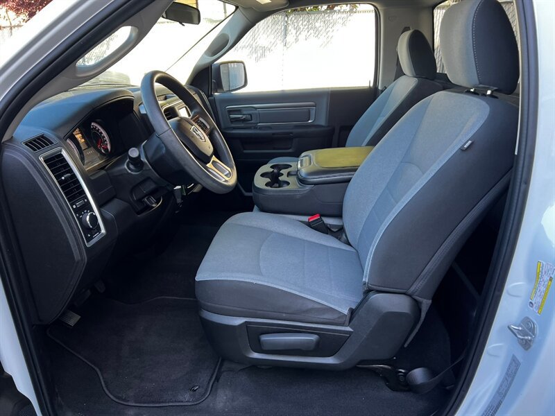 Used 2022 RAM 1500 Classic SLT AWD/4WD image 14