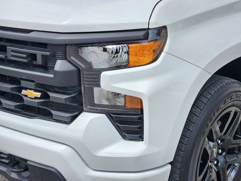 Used 2022 Chevrolet Silverado 1500 Custom image 6