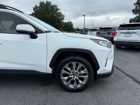 Used 2019 Toyota RAV4 XLE Premium FWD image 46