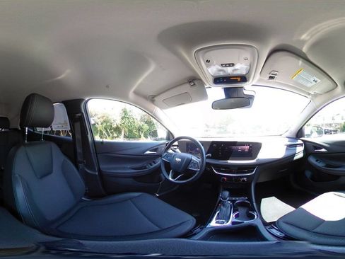 Used 2025 Buick Encore GX Preferred FWD image 36