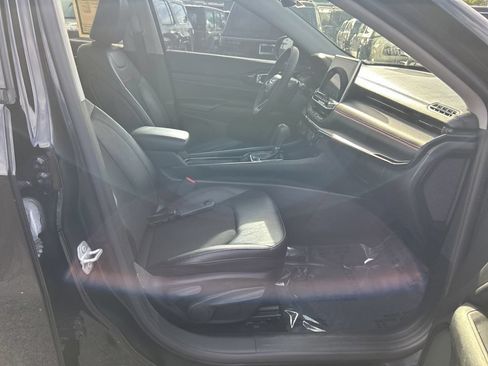 Certified 2022 Jeep Compass Trailhawk w/ Sun and Sound Group AWD/4WD image 24
