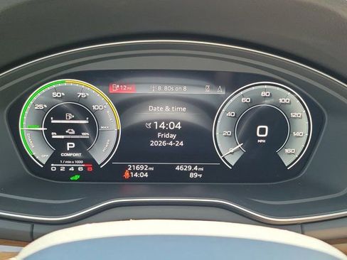 Certified 2024 Audi Q5 e Premium Plus w/ Premium Plus Package AWD/4WD image 24