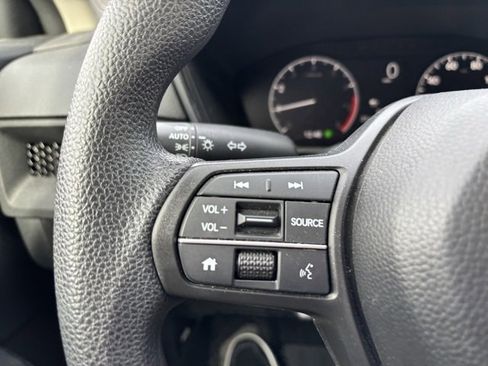 Used 2023 Honda CR-V EX image 14