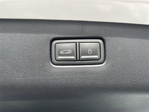 New 2026 Genesis GV70 2.5T Select image 17