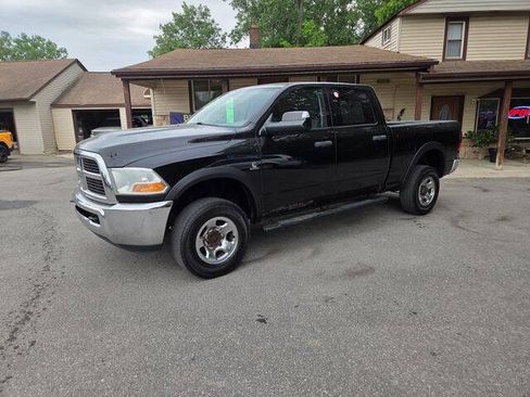 Used 2012 RAM 2500 ST w/ Chrome Appearance Group AWD/4WD image 2