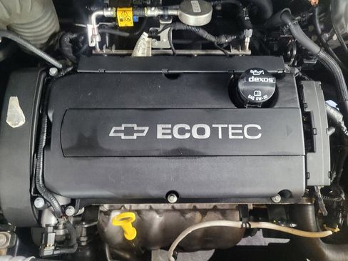 Used 2016 Chevrolet Sonic LT image 30