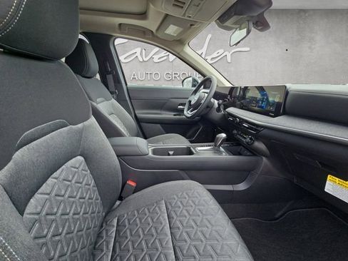 New 2026 Nissan Kicks SV image 24