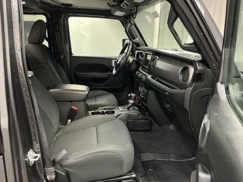 Used 2021 Jeep Gladiator Sport AWD/4WD image 33