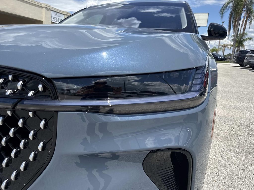 New 2026 Lincoln Nautilus Premier AWD/4WD image 9