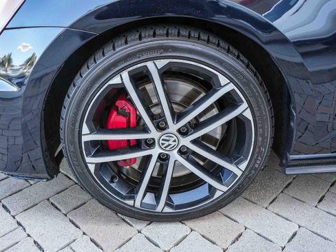 Used 2017 Volkswagen GTI S FWD image 12