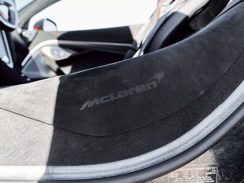 Used 2024 McLaren 750S Spider image 39