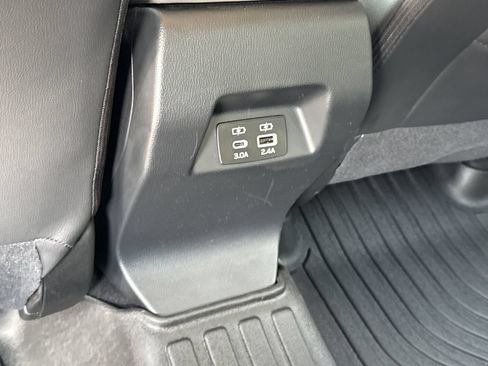 Used 2024 Subaru Crosstrek 2.0i Premium AWD/4WD image 11
