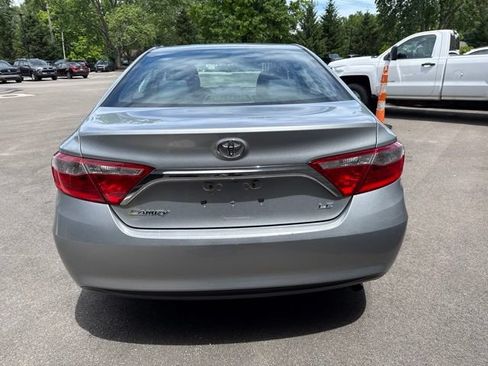 Used 2017 Toyota Camry LE FWD image 6