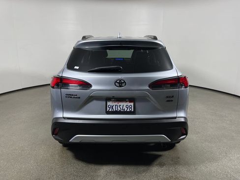 Used 2023 Toyota Corolla Cross XLE w/ Black Badges Package (TMS) AWD/4WD image 4
