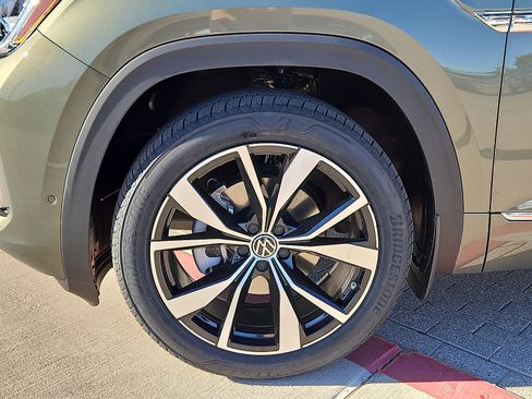 New 2026 Volkswagen Atlas Cross Sport SEL Premium R-Line image 5