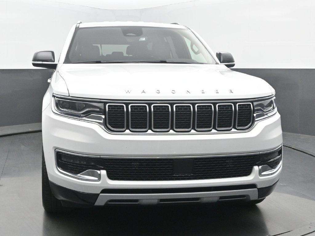 Used 2024 Jeep Wagoneer L Series II AWD/4WD image 9