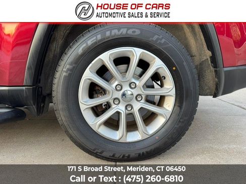 Used 2015 Jeep Grand Cherokee Laredo w/ Quick Order Package 23E AWD/4WD image 12