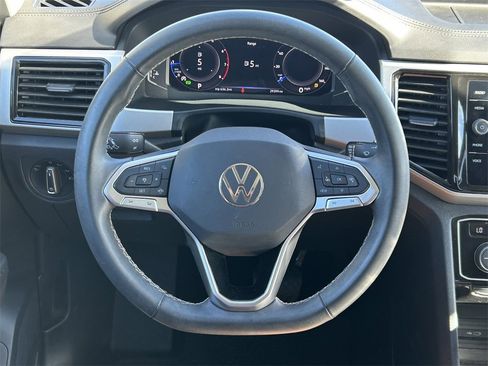 Used 2022 Volkswagen Atlas SE image 42