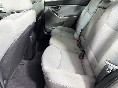 Used 2013 Hyundai Elantra GLS w/ Preferred Pkg FWD image 16