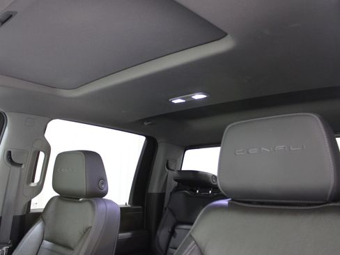 Used 2020 GMC Sierra 3500 Denali w/ Denali Ultimate Package image 30