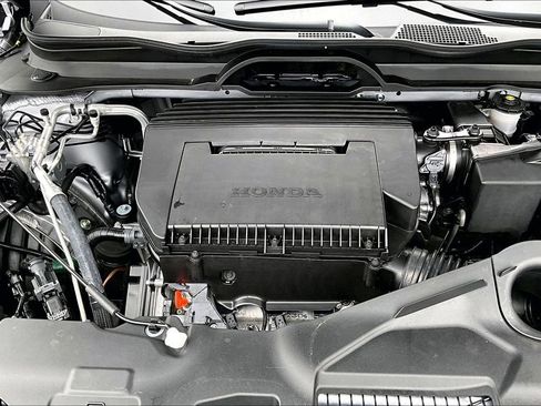 Used 2025 Honda Pilot TrailSport image 24