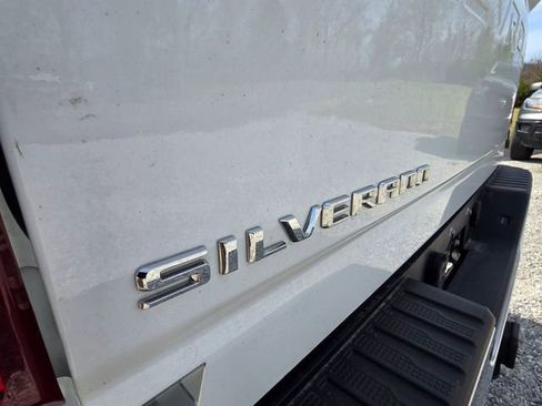 Used 2024 Chevrolet Silverado 2500 LT image 15