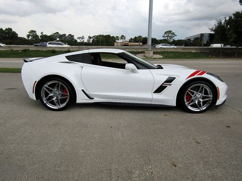 Used 2018 Chevrolet Corvette Grand Sport RWD image 4