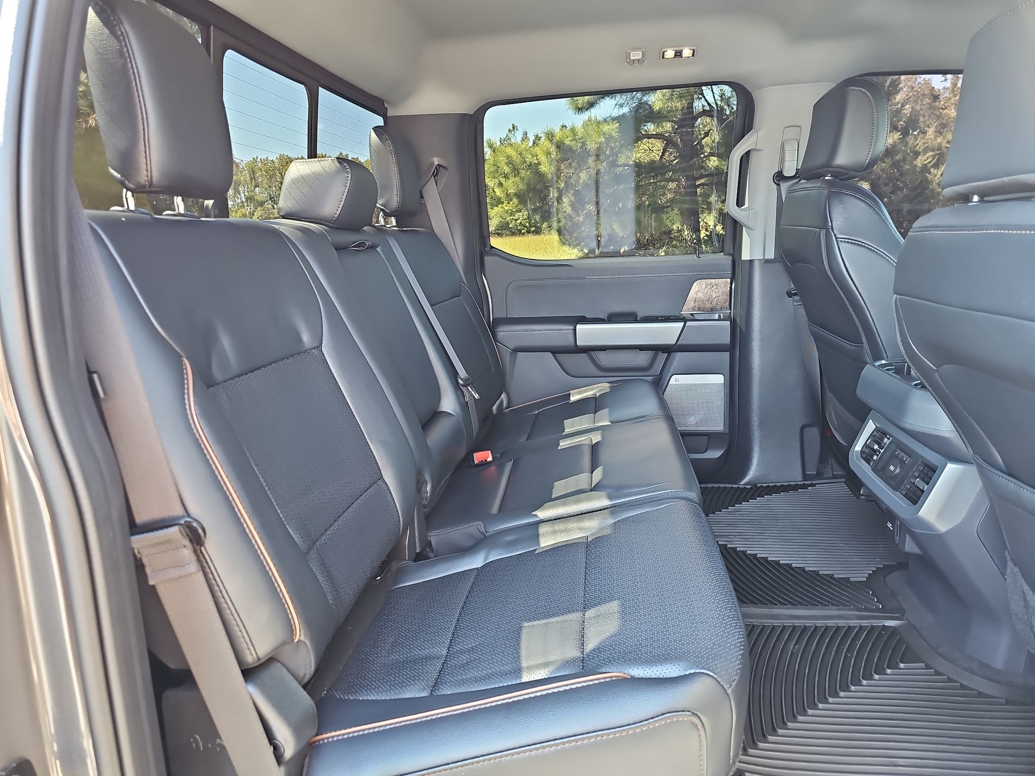 Used 2026 Ford F250 Lariat w/ Black Appearance Package AWD/4WD image 17