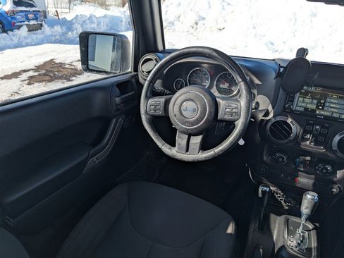 Used 2015 Jeep Wrangler Unlimited Sport w/ Quick Order Package 24S image 9