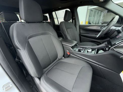 New 2026 Jeep Grand Cherokee Laredo X RWD image 14