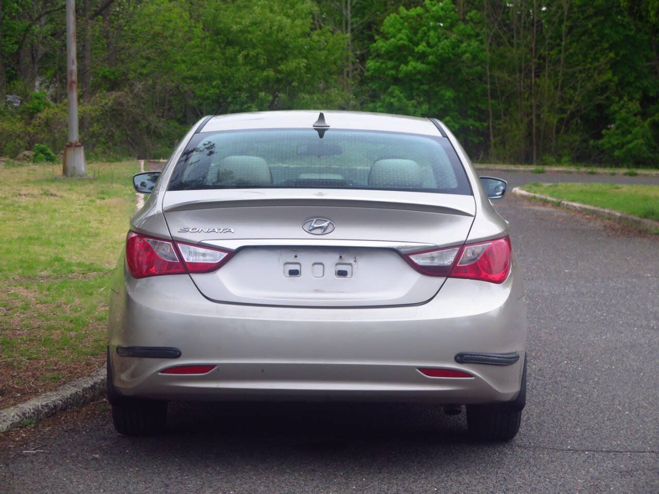 Used 2011 Hyundai Sonata GLS FWD image 30