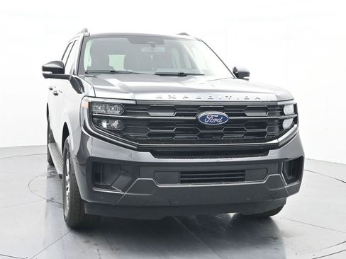 New 2025 Ford Expedition Active image 4