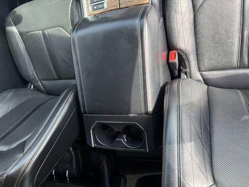 Used 2019 Ford Expedition Platinum image 46