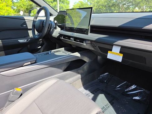 New 2026 Lexus ES 350h w/ Cold Area Package FWD image 9