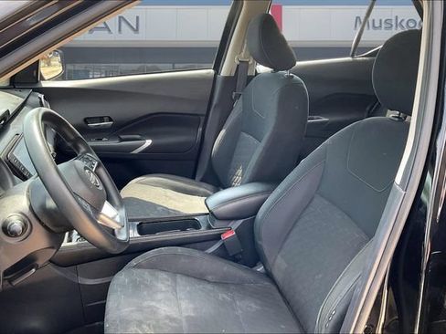 Used 2024 Nissan Kicks SV FWD image 19
