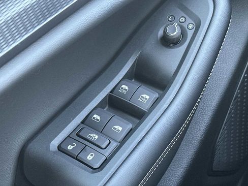 New 2025 Jeep Grand Cherokee Laredo X image 15