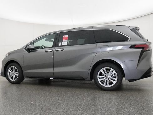 New 2026 Toyota Sienna Limited image 20