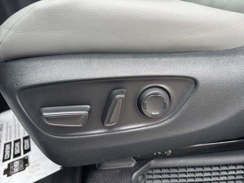 Used 2024 Toyota Sienna XLE image 24
