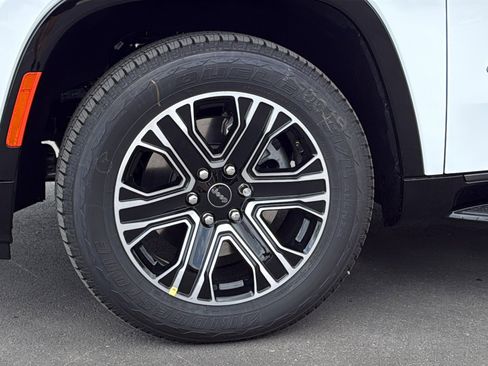 New 2026 Jeep Grand Wagoneer L 4WD image 26