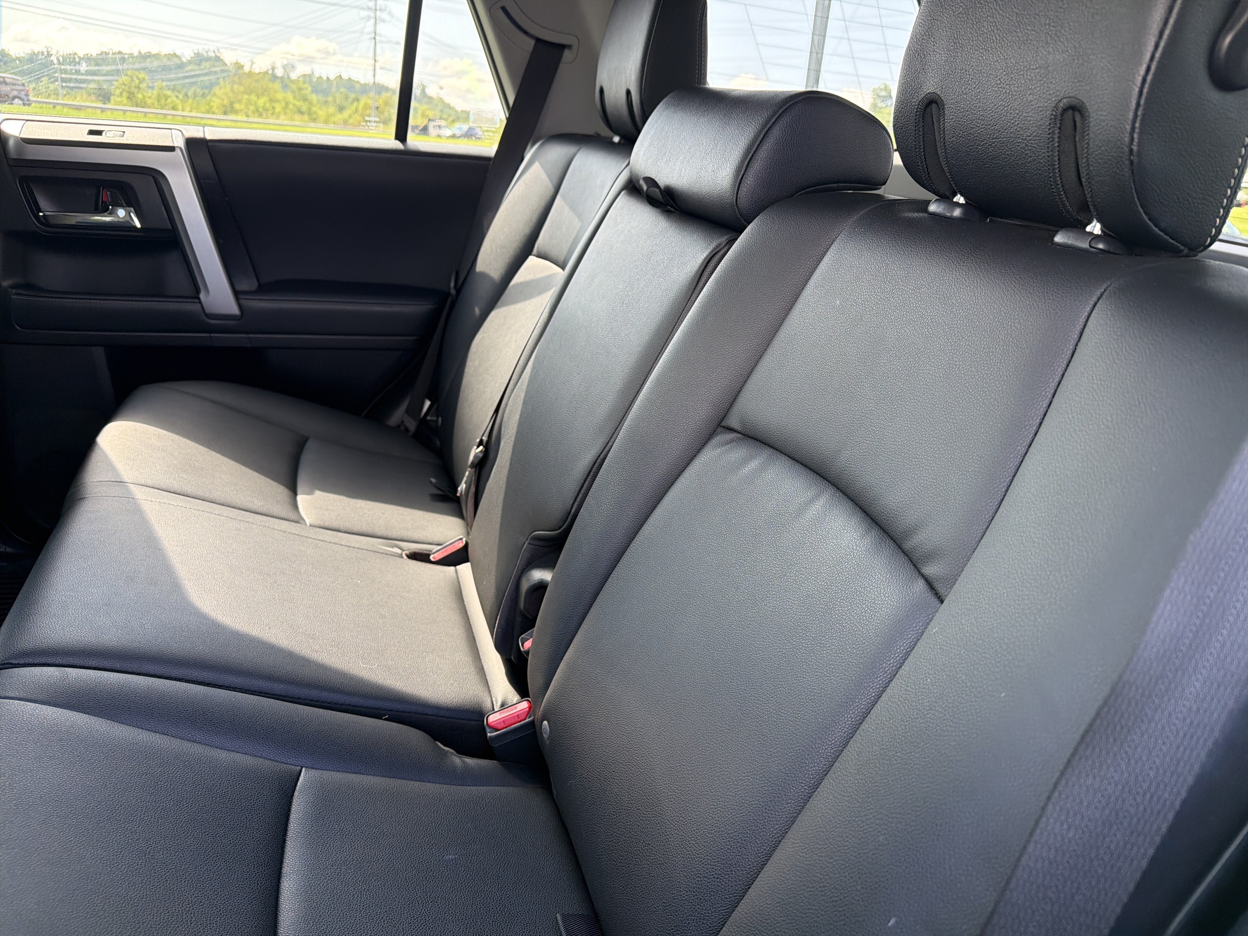 Used 2022 Toyota 4Runner TRD Sport AWD/4WD image 23