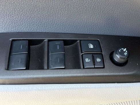 Used 2022 Toyota Camry LE FWD image 14