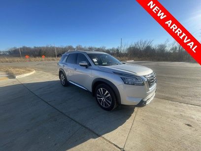 Used 2022 Nissan Pathfinder Platinum w/ Cargo Package