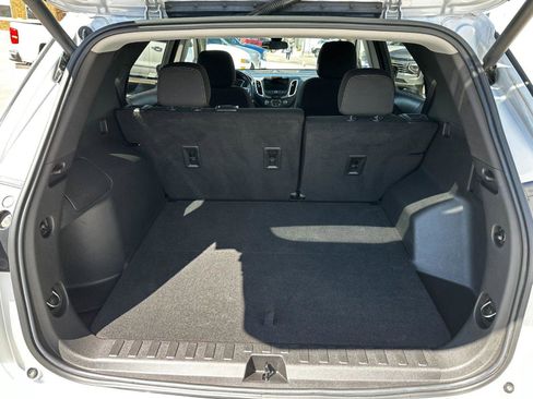 Used 2022 Chevrolet Equinox LT image 18