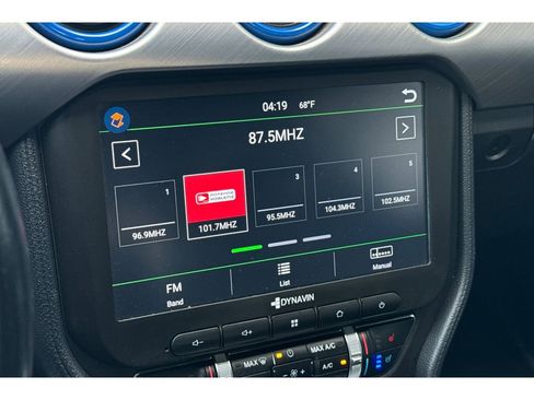 Used 2019 Ford Mustang Premium image 18