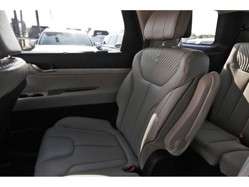 Used 2024 Hyundai Palisade Calligraphy FWD image 13